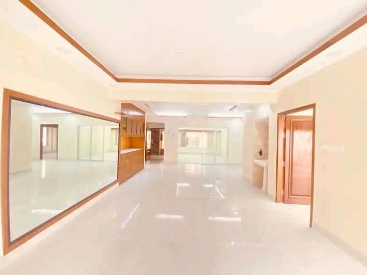 🏡 Semi-Furnished Luxury Apartment for Rent – Bashundhara R/A