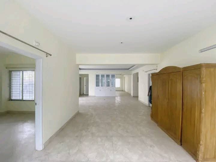 High-End Family Apartment – Ready for Move-In