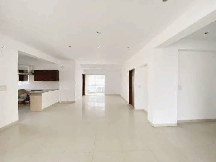 🏡 5000 SQFT East-Facing Ultra Luxury Apartment for Rent in Bashundhara R/A